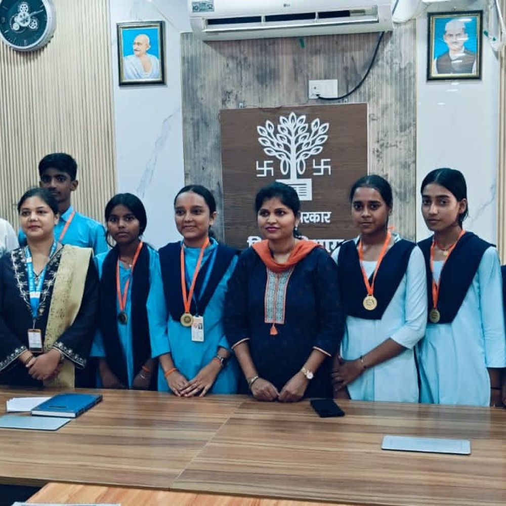 शेखपुरा में हिंदी दिवस पर निबंध:वाद-विवाद और कविता वाचन प्रतियोगिता; 6 छात्र प्रथम, मेडल-प्रशस्ति पत्र से सम्मानित