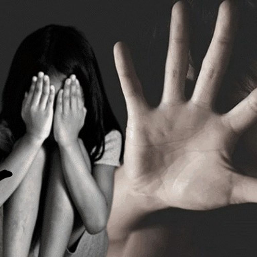 नाबालिग से रेप कर 4 नंबर से वीडियो किया वायरल:आरोपी के पिता ने गला दबाने की कोशिश की, पीड़िता ने महिला थाना में किया FIR
