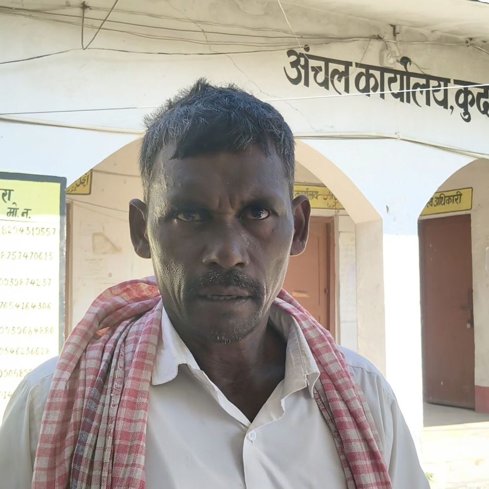 ग्रामीण का मोटेशन कोर्ट के आदेश के बाद भी अटका:तुर्की गांव के जमुना राम 2 साल से लगा रहे अंचल ऑफिस के चक्कर