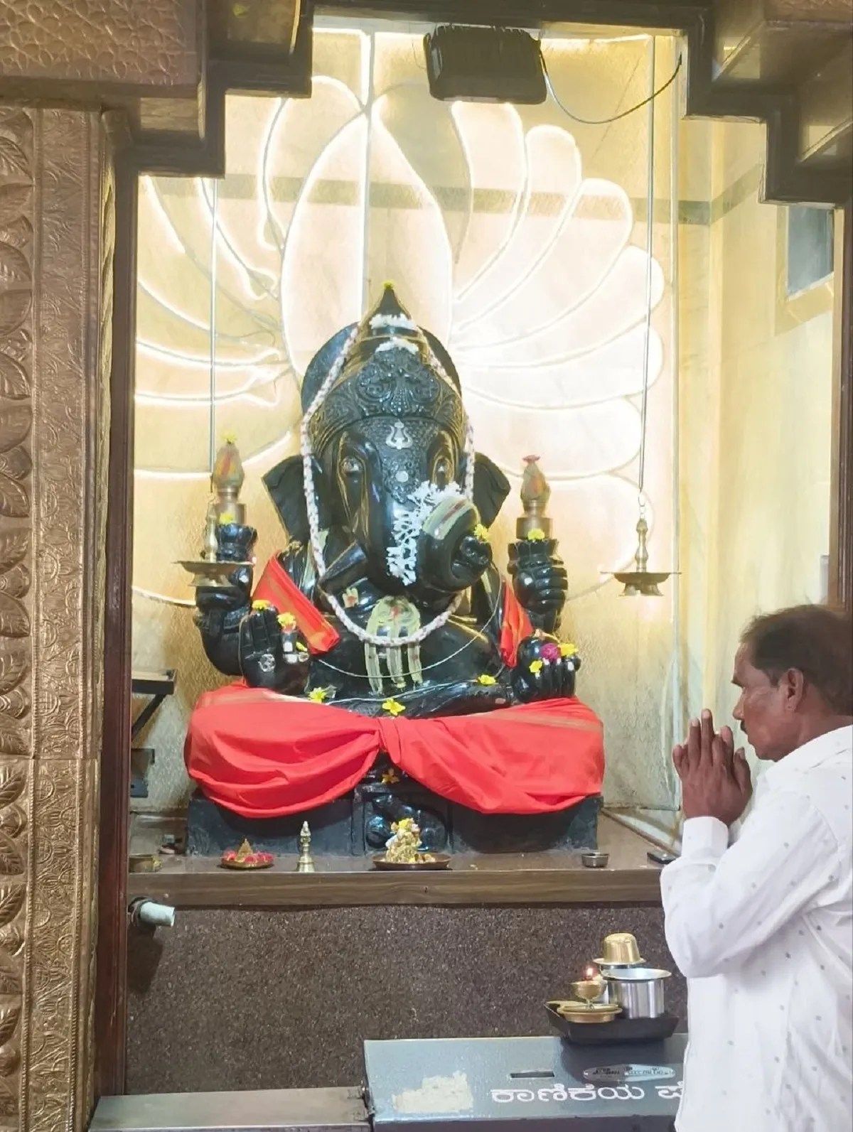 एक मंदिर में आठ गणपति, हुब्बल्ली में बसती है अष्टविनायक की अनूठी आस्था