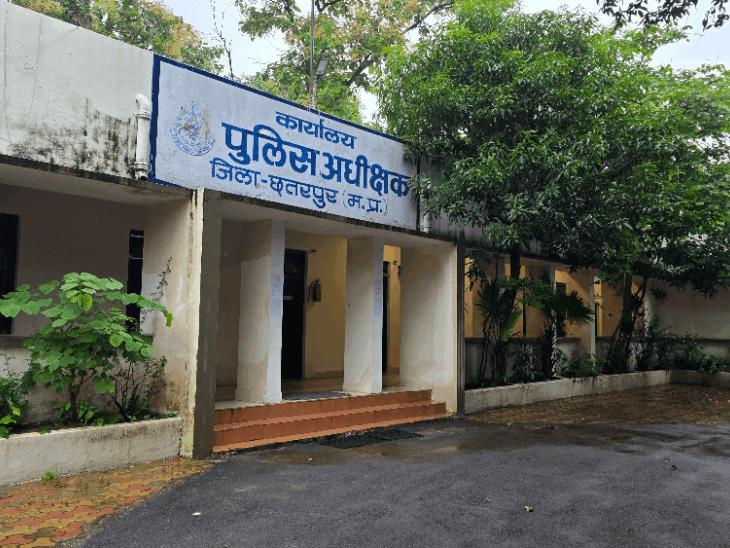 छतरपुर में 8 साल की बच्ची से दुष्कर्म का आरोप:आरोपी रिश्ते में चाचा, समझौते के लिए 2 लाख रुपए की पेशकश का दावा; पुलिस जांच में जुटी