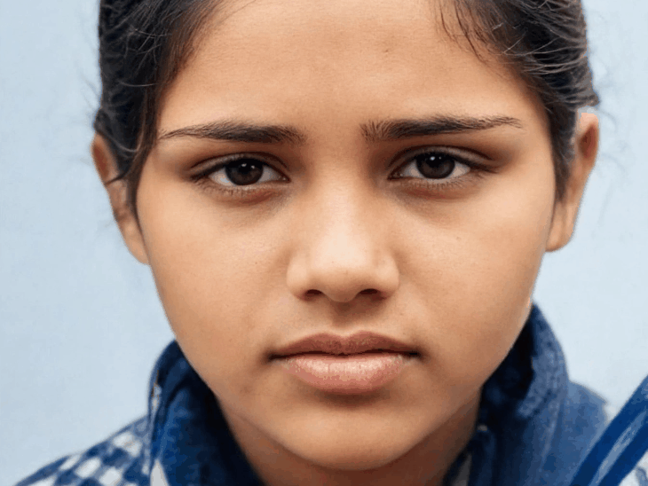 गड्ढे में डूबी दो किशोरी, एक की मौत, दूसरी सुरक्षित:लखीमपुर खीरी में बकरी चराने गई थी, ग्रामीणों का आरोप- खनन के लिए खोदे गए गड्ढे