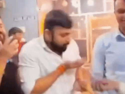 गैंगस्टर संग सिपाही की पार्टी मामले में जांच शुरू:अब दर्ज होगा बयान, एसओजी भंग होने के बाद सामने आया था वीडियो