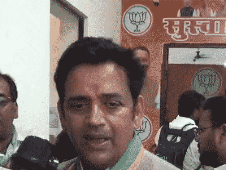 रवि किशन बोले- ‘अखिलेश बाबू रील्स बनाने में लगे हैं’:AI फिल्मों को लेकर साधा निशाना, कहा- सपा डरी और हताश है