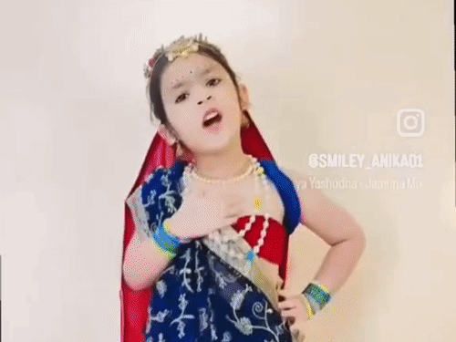 प्रयागराज में राधा-कृष्ण बनकर नाचे बच्चे, VIDEO:जन्माष्टमी पर घर-घर सजे राधा-श्याम, धूम-धाम से मनाया पर्व