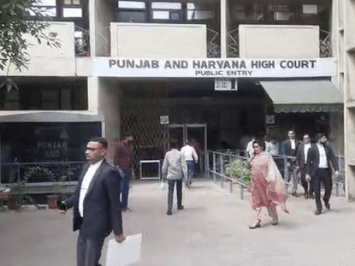 पंजाब में मेरिट वाले आरक्षित उम्मीदवार जनरल में होंगे एडजस्ट:हाईकोर्ट का न्यायिक सेवा भर्ती में फैसला; 3 BC कैंडिडेट की नियुक्ति पर विचार के निर्देश