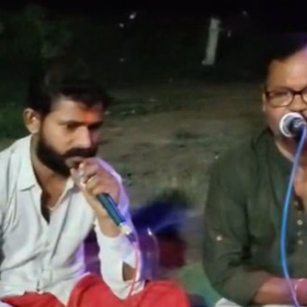 परास गांव में सुंदरकांड पाठ:बुढ़वा मंगल पर राधाकृष्ण मंदिर में आयोजन, श्रद्धालुओं ने पूजा अर्चना की