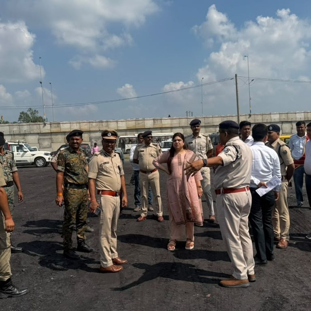औरंगाबाद- अधिकारियों को समय पर व्यवस्था पूरी करने का निर्देश:‘वडनगर से वाराणसी’ कार्यक्रम को लेकर डीएम-एसपी ने निरीक्षण, प्रस्तावित यात्रा मार्ग पर तैयारियों की समीक्षा