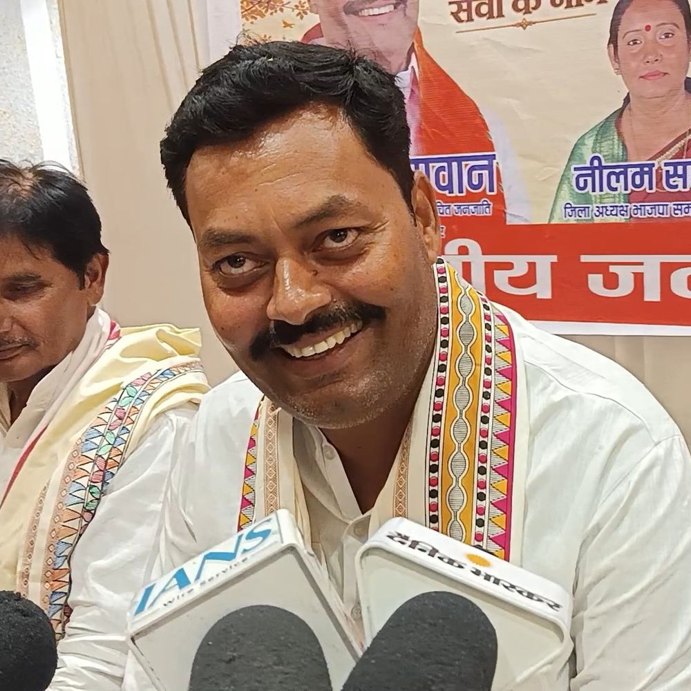 17 अक्टूबर तक चलेगा ‘सेवा संकल्प अभियान’:मंत्री लखेंद्र पासवान बोले- विश्वकर्मा पूजा पर घर-घर जलेगा ‘आशीर्वाद का दीया’, जनभागीदारी से होंगे कई कार्यक्रम