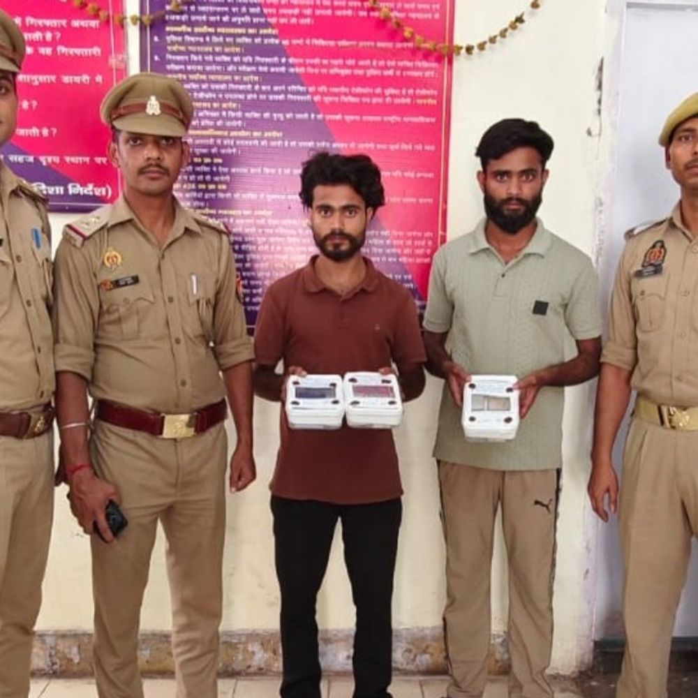 नकली नोटों का लेन-देन कर रहे दो युवक गिरफ्तार:दुर्गापुरी मेट्रो स्टेशन के पास से पकड़े गए, अन्य नेटवर्क की जानकारी जुटा रही पुलिस