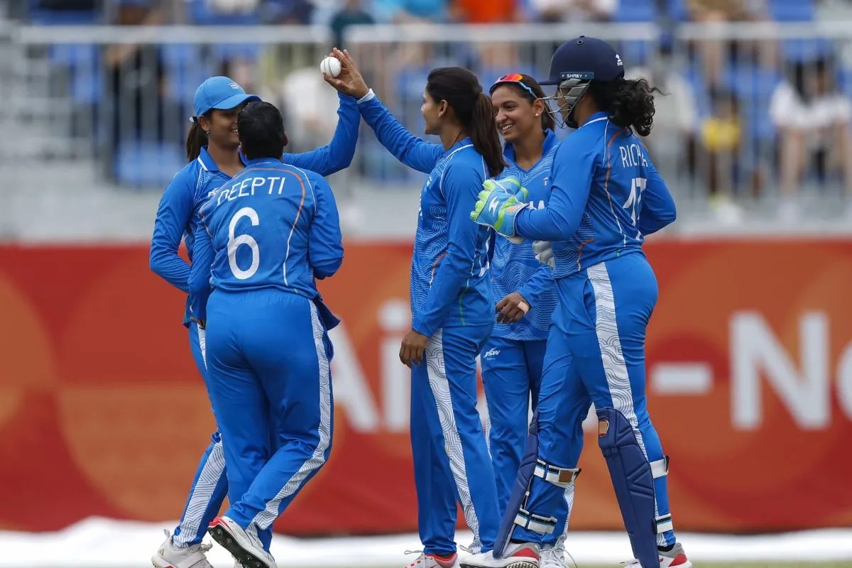 Team India को मिला गोल्ड मेडल मैच का टिकट, Shafali Verma के शतक से टीम इंडिया ने सेमीफाइनल में बांग्लादेश को रौंदा