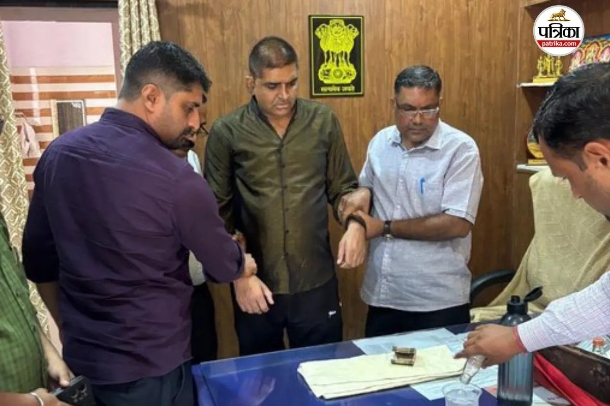 Rajasthan News : 50 हजार रुपये की रिश्वत लेते सांभर SHO राममिलन मीणा अरेस्ट, जयपुर ACB की बड़ी कार्रवाई 