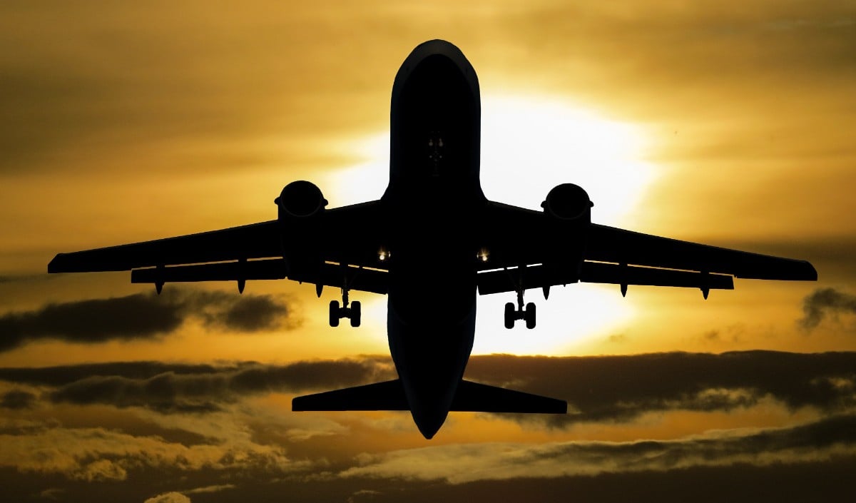 Airfare Increase India | जेट फ्यूल में 6.28 रुपये प्रति लीटर की बढ़ोतरी! क्या अब महंगी होगी हवाई यात्रा? जानें नए रेट्स