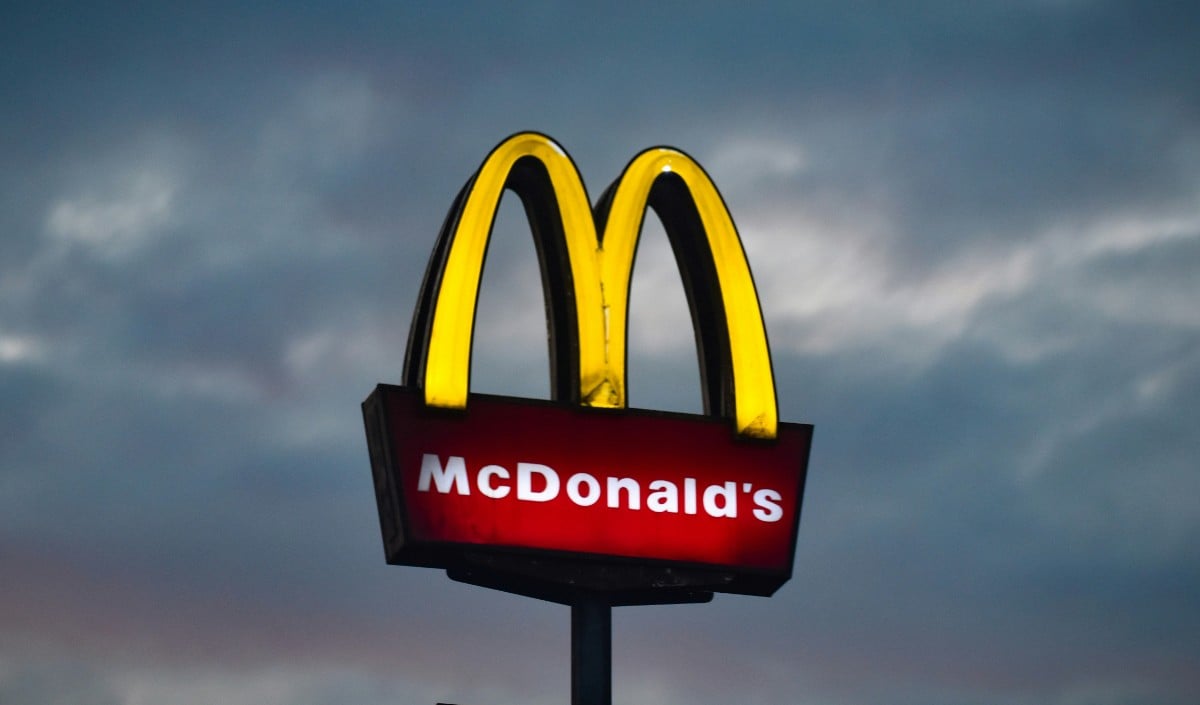 McDonald’s India X Handle Hack! इंटर्न का बिना सैलरी काम कराने का सनसनीखेज आरोप