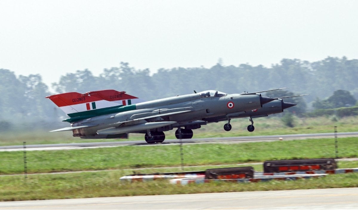 6 दशकों तक दुश्मनों को डराने वाला MiG 21, रिटायर होकर भी शांत नहीं हुआ ‘आसमान का सिकंदर’, जानिए अब कहाँ और क्या कर रहे हैं IAF जेट