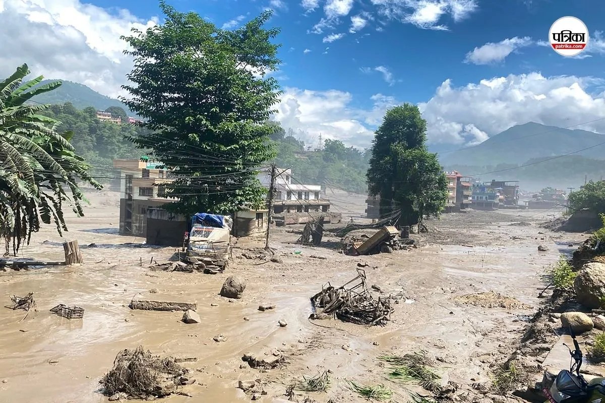 नेपाल बाढ़ से पहले मिल गए थे खतरे के संकेत! सैटेलाइट तस्वीरों में दिखे ग्लेशियर के बड़े बदलाव