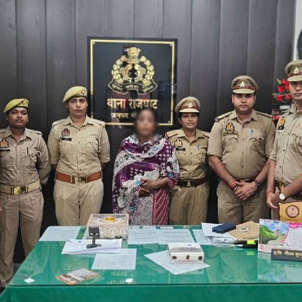 बुर्के वाली ने ज्वेलरी शॉप से सोना उड़ाया:पुलिस ने गिरफ्तार किया, गोरखपुर में CCTV से हुआ खुलासा