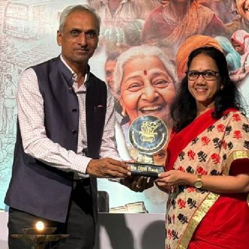 दैनिक भास्कर की एडिटर दीप्ती राउत को ‘द स्टेट्समैन अवॉर्ड’:बांस की तीलियों से प्रसव की खबर पर मिला; लगातार दूसरे साल भास्कर जर्नलिस्ट को सम्मान