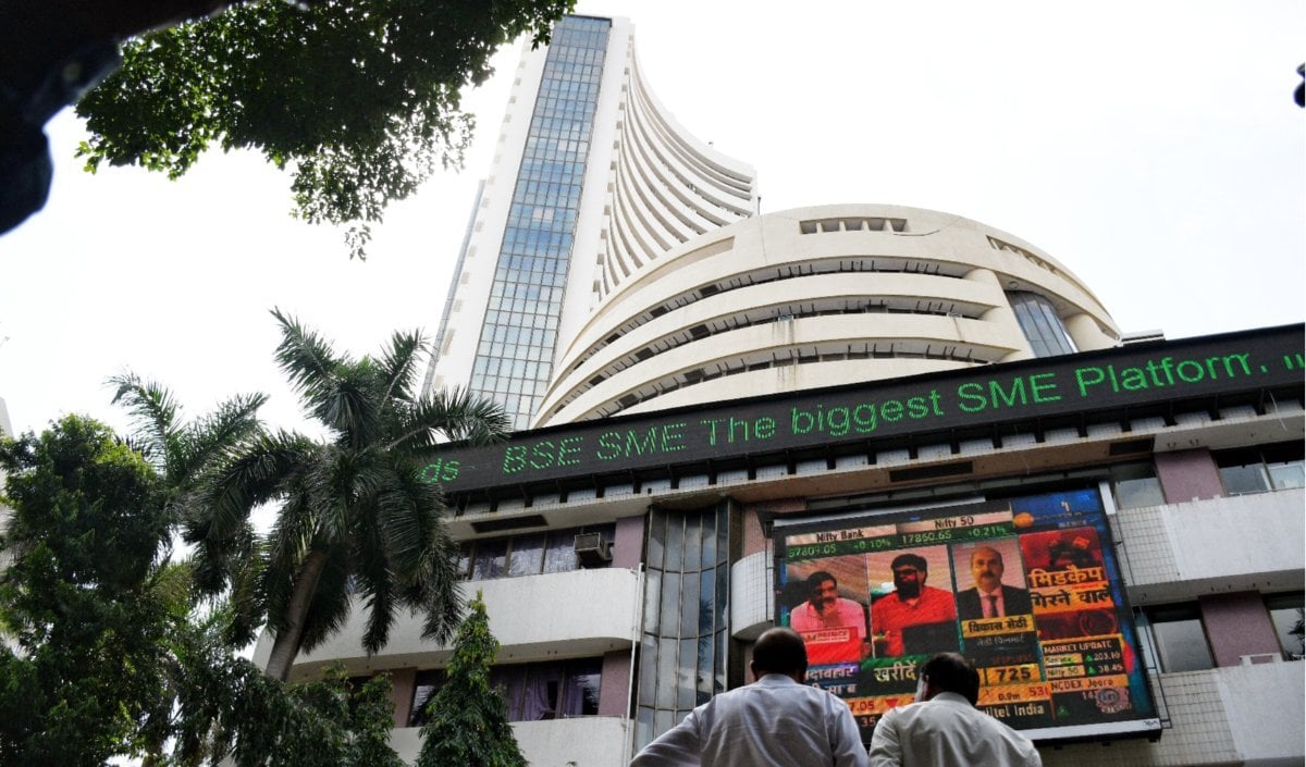 शेयर बाजार की दमदार शुरुआत: Sensex 448 अंक उछला, Nifty 23,390 के पार, कच्चे तेल में नरमी और FII की खरीदारी से मिला समर्थन