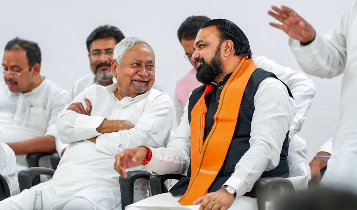 ‘नीतीश कुमार ने खुद छोड़ा CM पद, लालू भी बने थे BJP के आशीर्वाद से मुख्यमंत्री’, सम्राट चौधरी का तेजस्वी पर करारा पलटवार!
