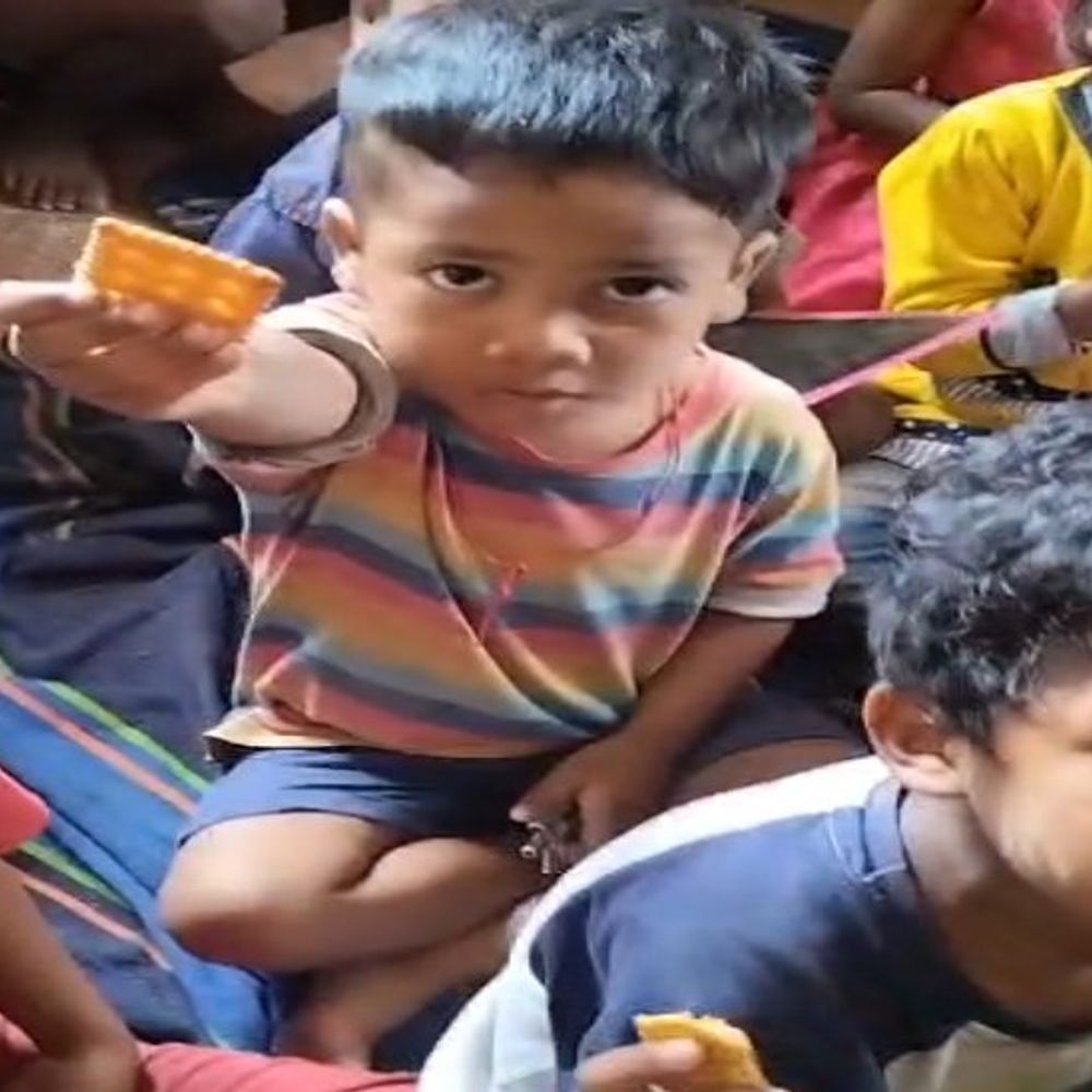 पोषण सप्ताह में ही बच्चों का खाना बंद:अब बिस्किट पर आंगनबाड़ी, सेविका बोलीं- 8 माह से फंड नहीं मिला; जब तक राशि नहीं मिलेगी तब तक नहीं बनेगा खाना