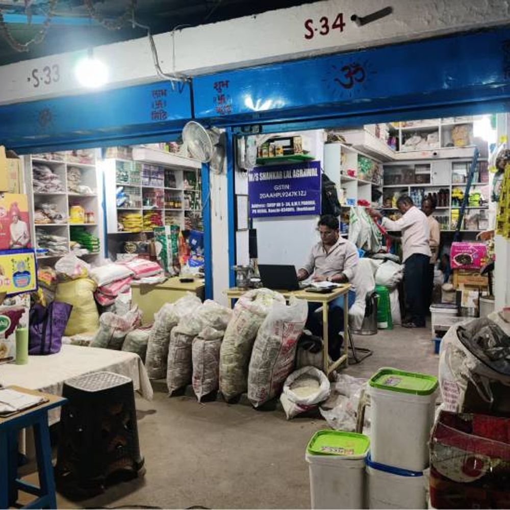 पंडरा बाजार समिति में किराया ₹9 रुपए प्रति वर्गफीट:विपणन बोर्ड ने की बैठक; बाजार समितियों में दुकान-गोदाम का किराया बढ़ाने का प्रस्ताव