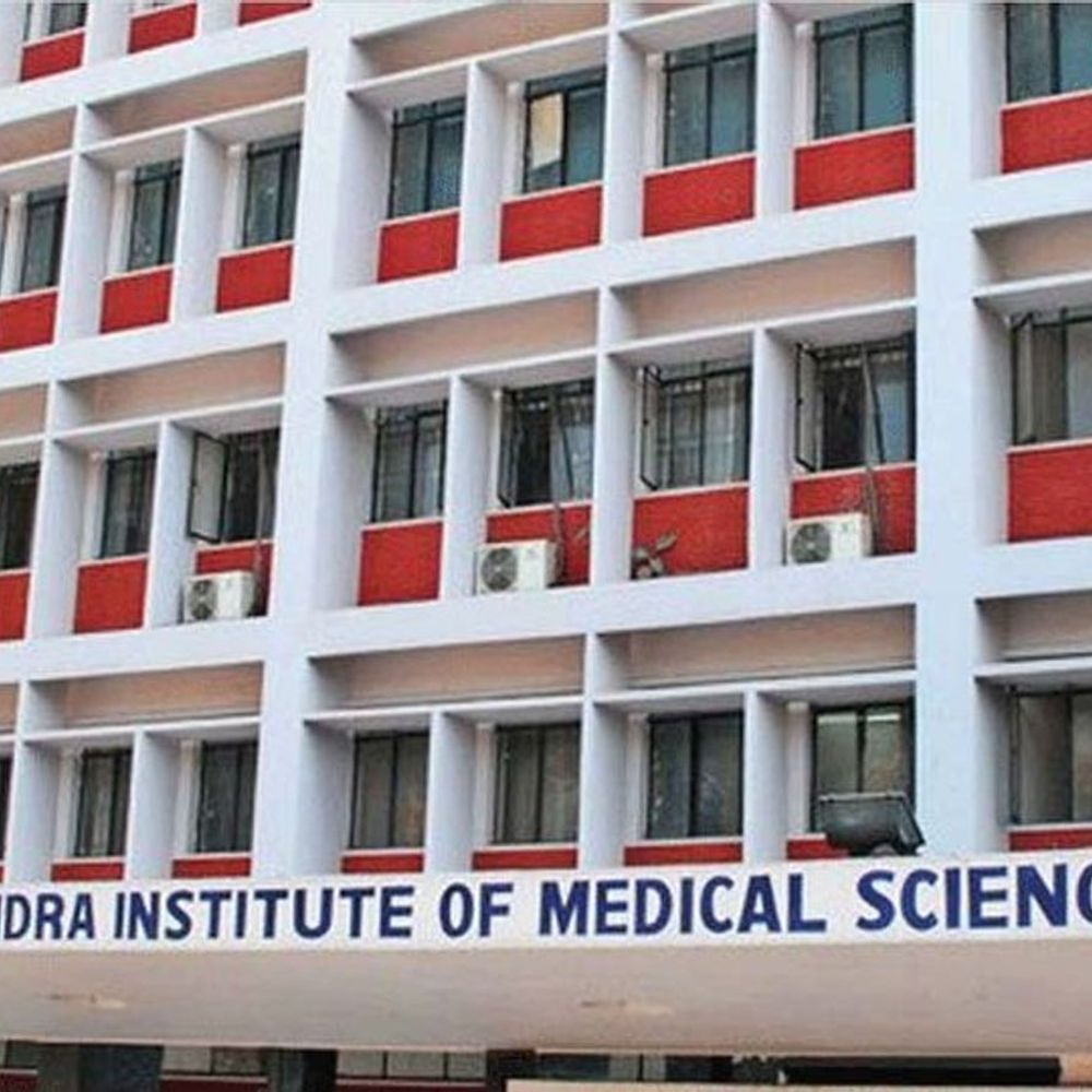 रिम्स : एजेंसियों के 44 करोड़ के बिल बकाया, सप्लाई घटाई; इलाज पर असर