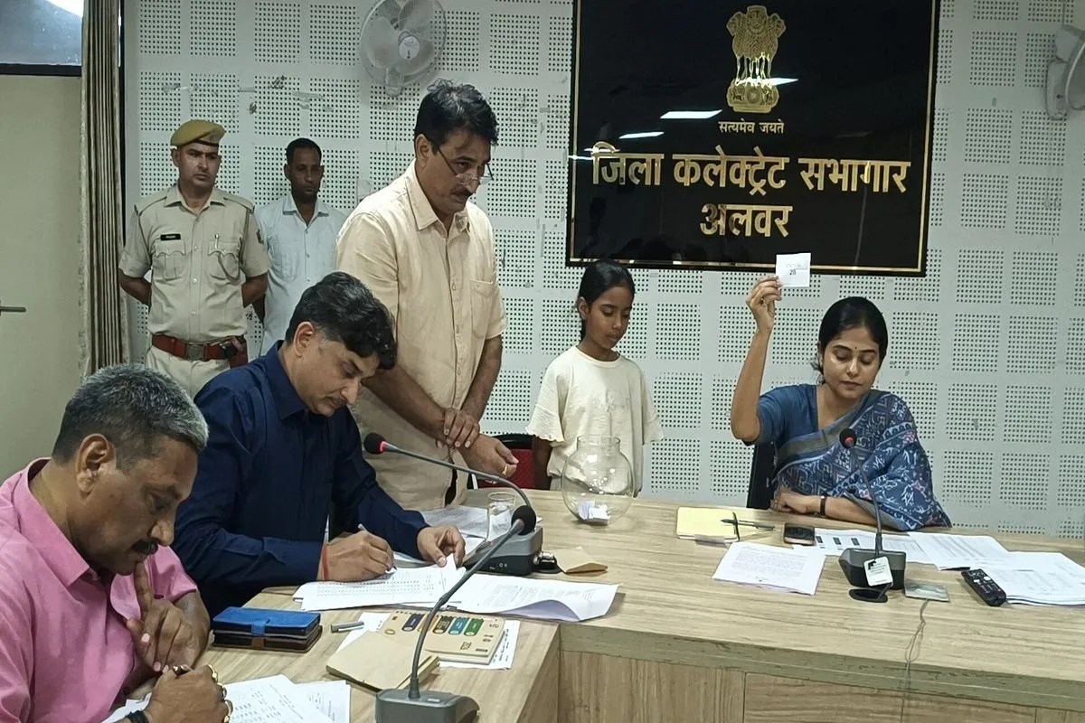 अलवर पंचायत चुनाव 2026: जिला परिषद और पंचायत समिति वार्डों की आरक्षण लॉटरी जारी, देखें पूरी लिस्ट