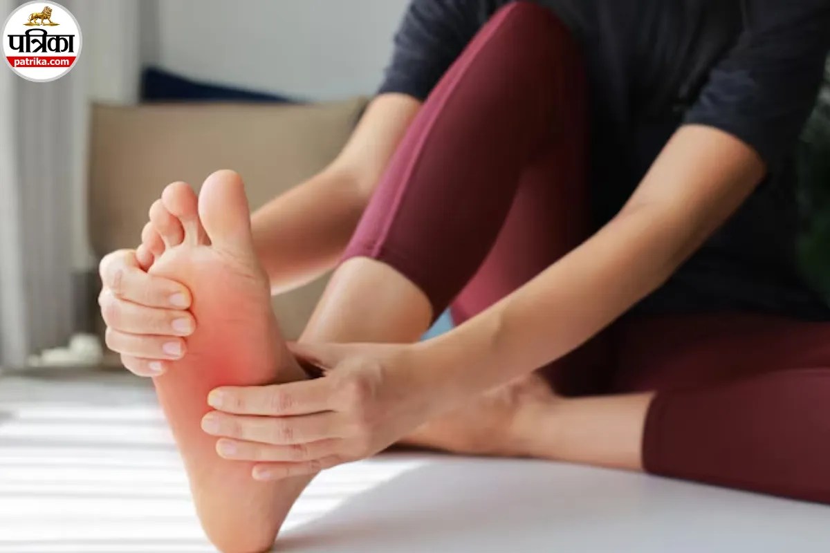 सही फुटवियर न पहनने से बढ़ सकता है एड़ी का दर्द? जानें Plantar Fasciitis के लक्षण 