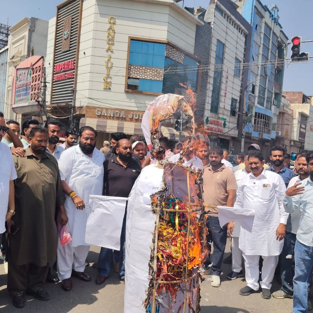 वेतन रिलीज हो, 64 फीटर, 40 माली सहित कर्मचारियों को पक्का करो