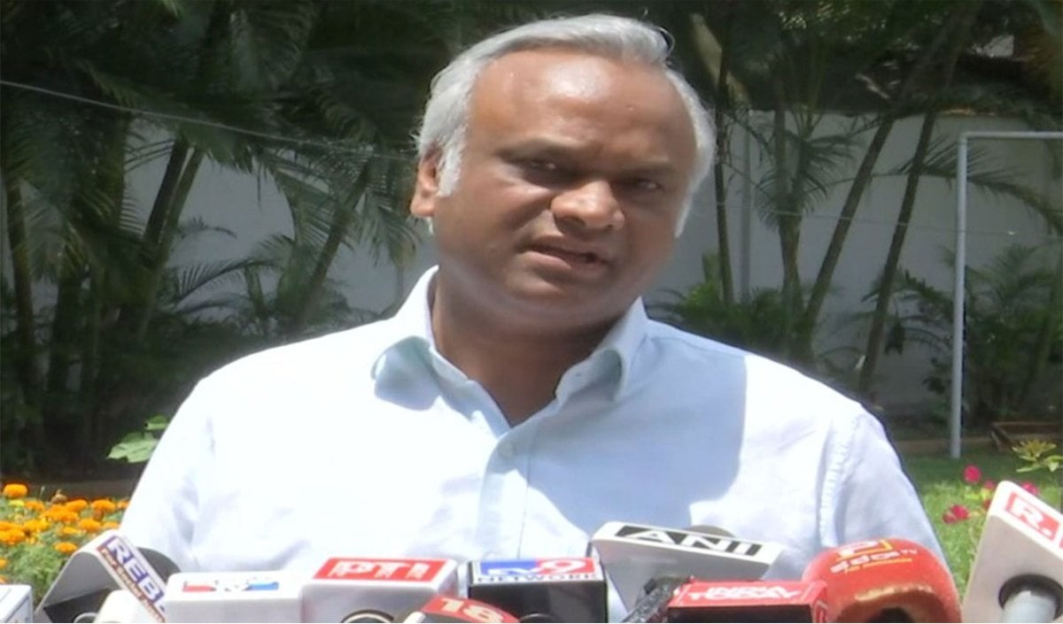 Vande Mataram विवाद पर Priyank Kharge की BJP को खुली चुनौती, बिना देखे पूरा गाएं नेता