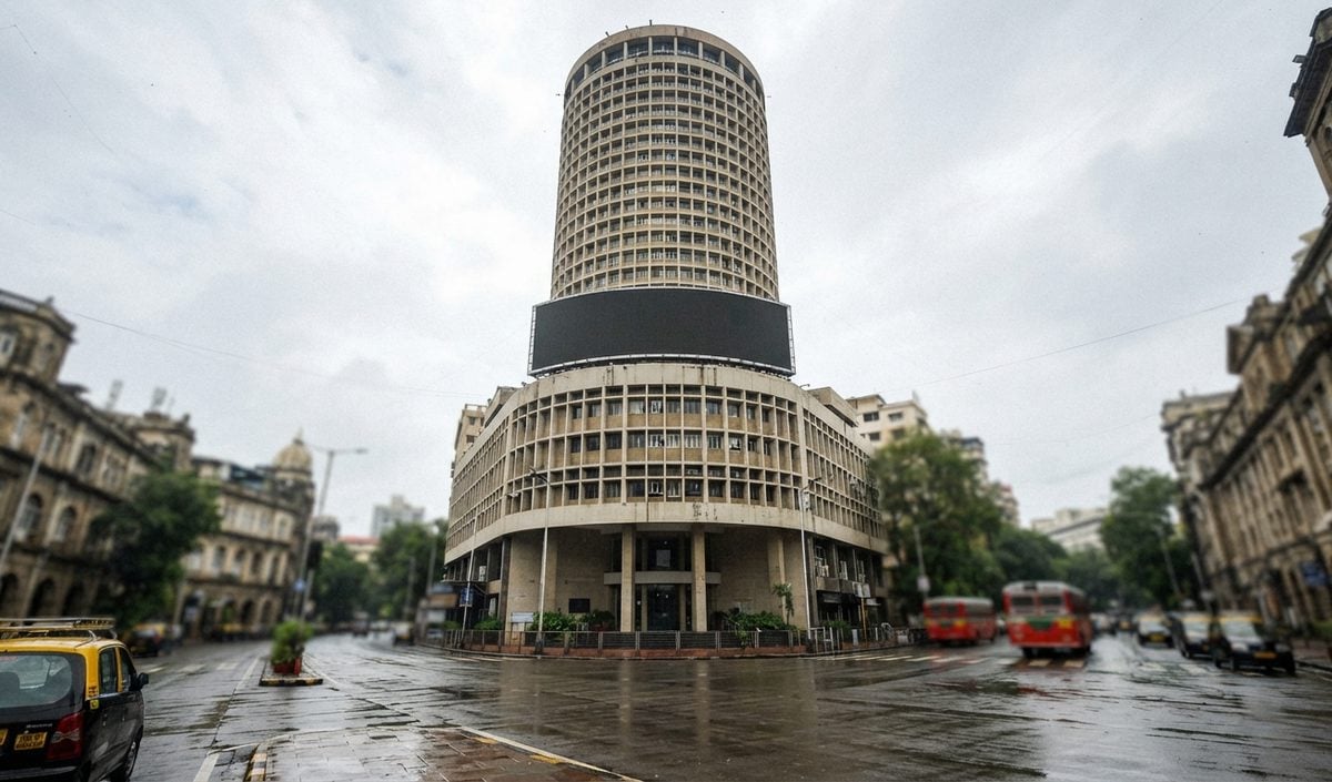 BSE Sensex 564 अंक उछलकर 74,858 पर बंद, Nifty में भी बढ़त