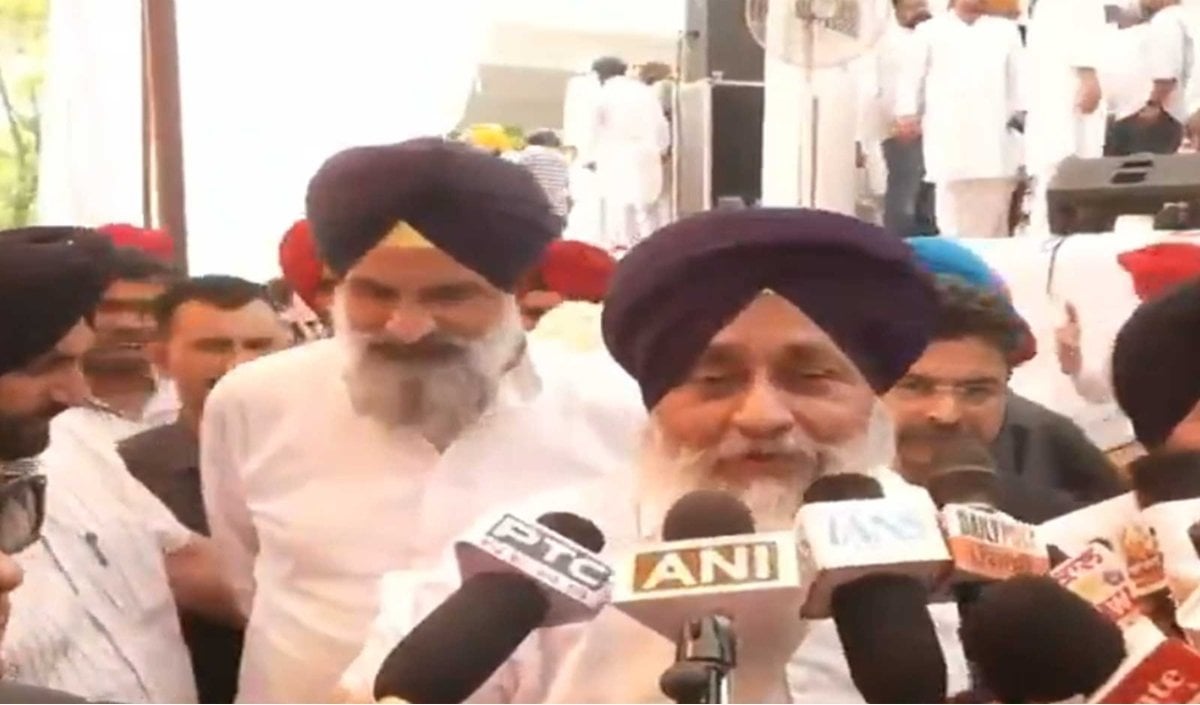 Rajasansi में Punjab Bachao Rally से Sukhbir Badal का AAP पर वार, Arvind Kejriwal पर उठाए सवाल