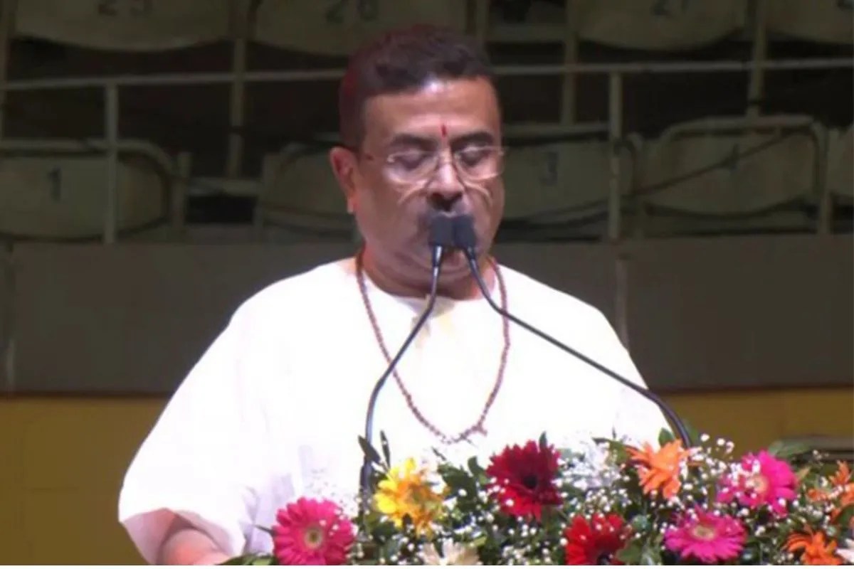 गीता पाठ को लेकर सुवेंदु अधिकारी बोले- बिना डर के पढ़ें भगवद्गीता, ‘टुकड़े-टुकड़े गैंग’ पर कार्रवाई का दावा
