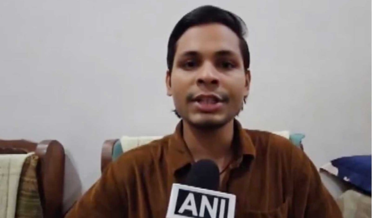 CJP Protest Case In Delhi | पुलिस ने FIR में जोड़ा SC/ST एक्ट, इन्फ्लुएंसर Swantantra Bhardwaj की जल्द होगी गिरफ्तारी