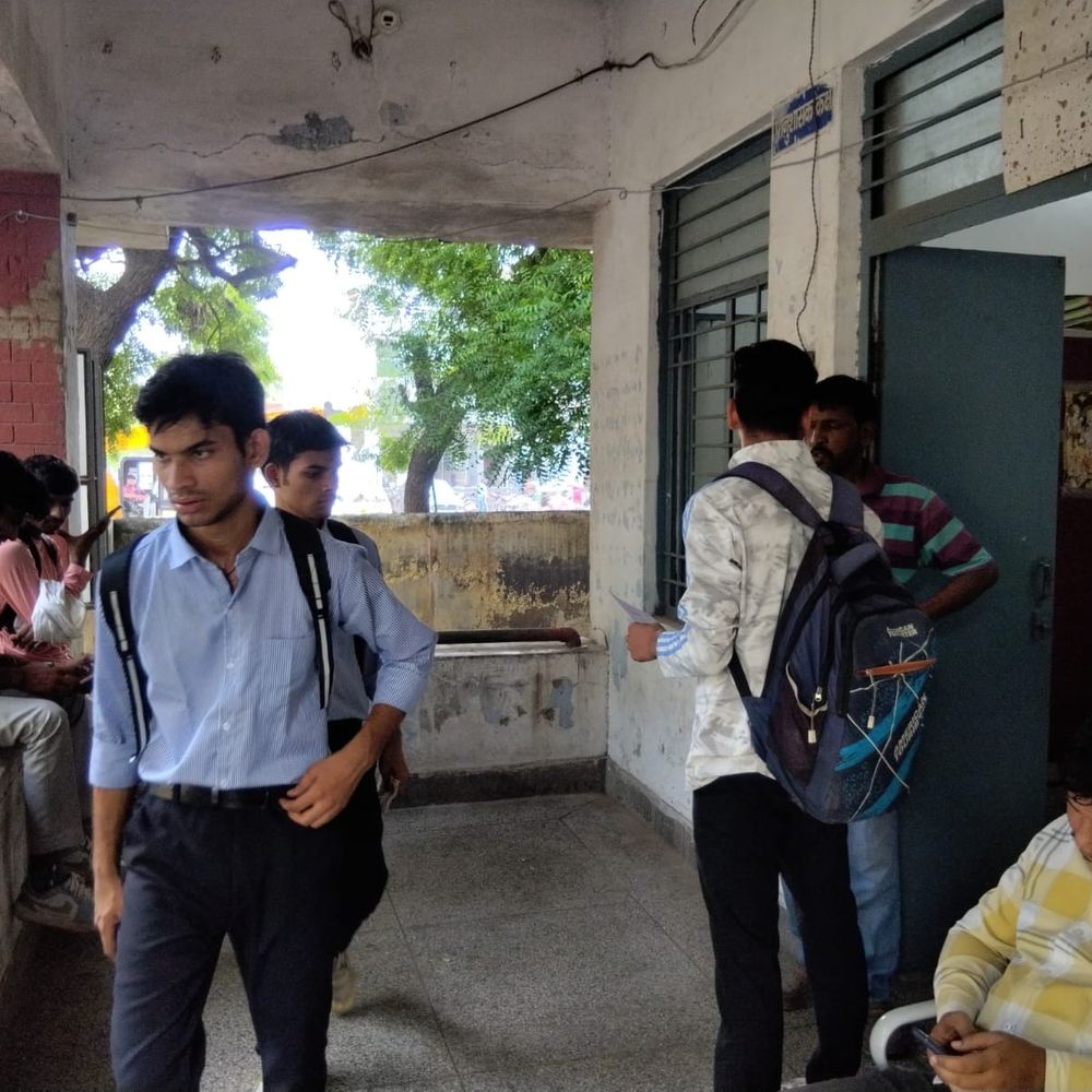 विधि छात्रों के प्रवेश का नहीं हो रहा इंतजार खत्म:बीसीआई की मंजूरी में फंसी 700 सीटें, निजी कॉलेजों को मिल चुकी है अनुमति