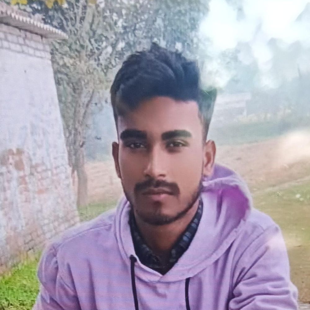 बेतिया के श्मशान घाट पर मिला युवक का शव:परिजन ने 3 युवकों पर पैसे के लेन-देन में हत्या का लगाया आरोप