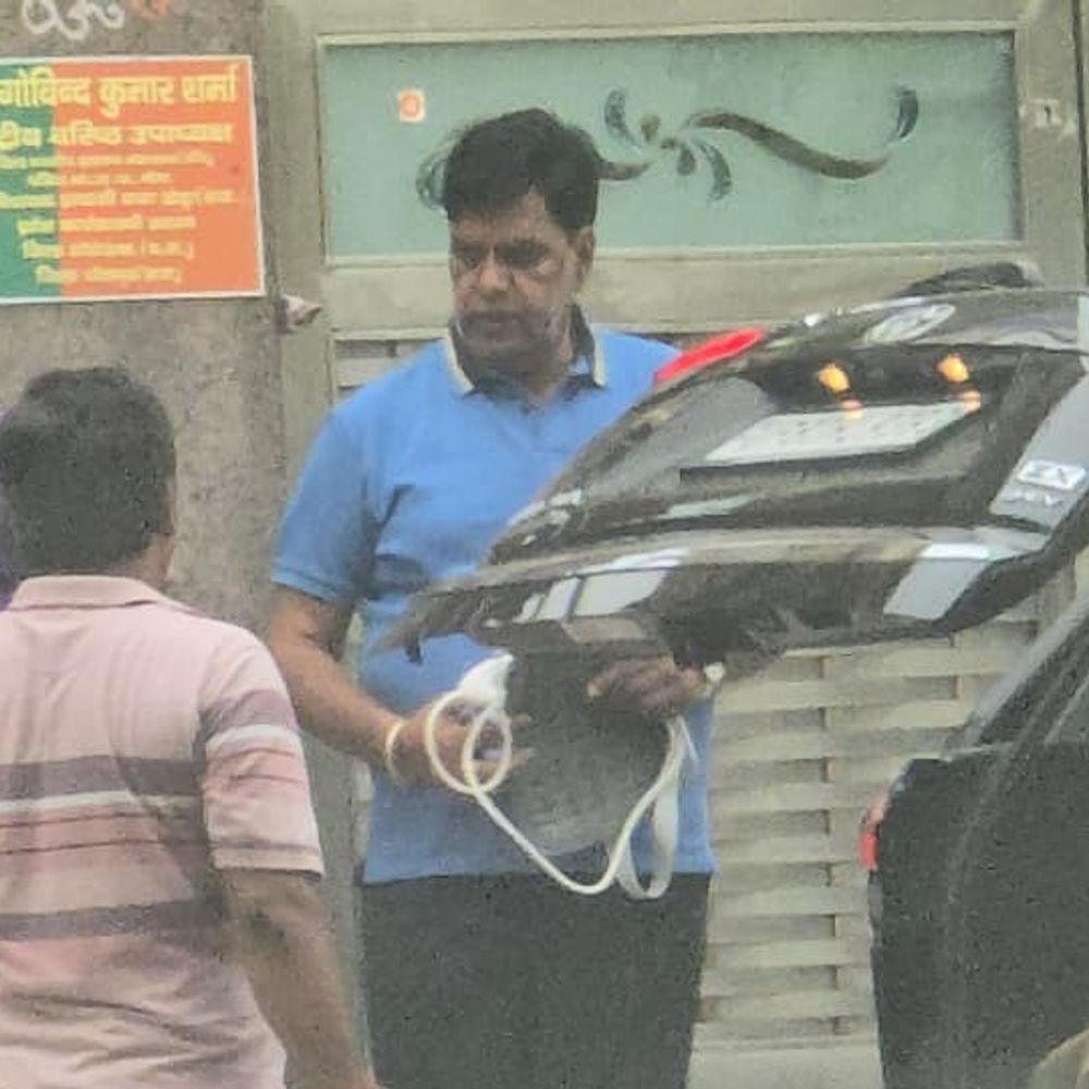कानपुर के फरार ठेकेदार गोविंद शर्मा को हाईकोर्ट से राहत:गिरफ्तारी पर लगी रोक, चार हफ्ते में सरकार से मांगा जवाब