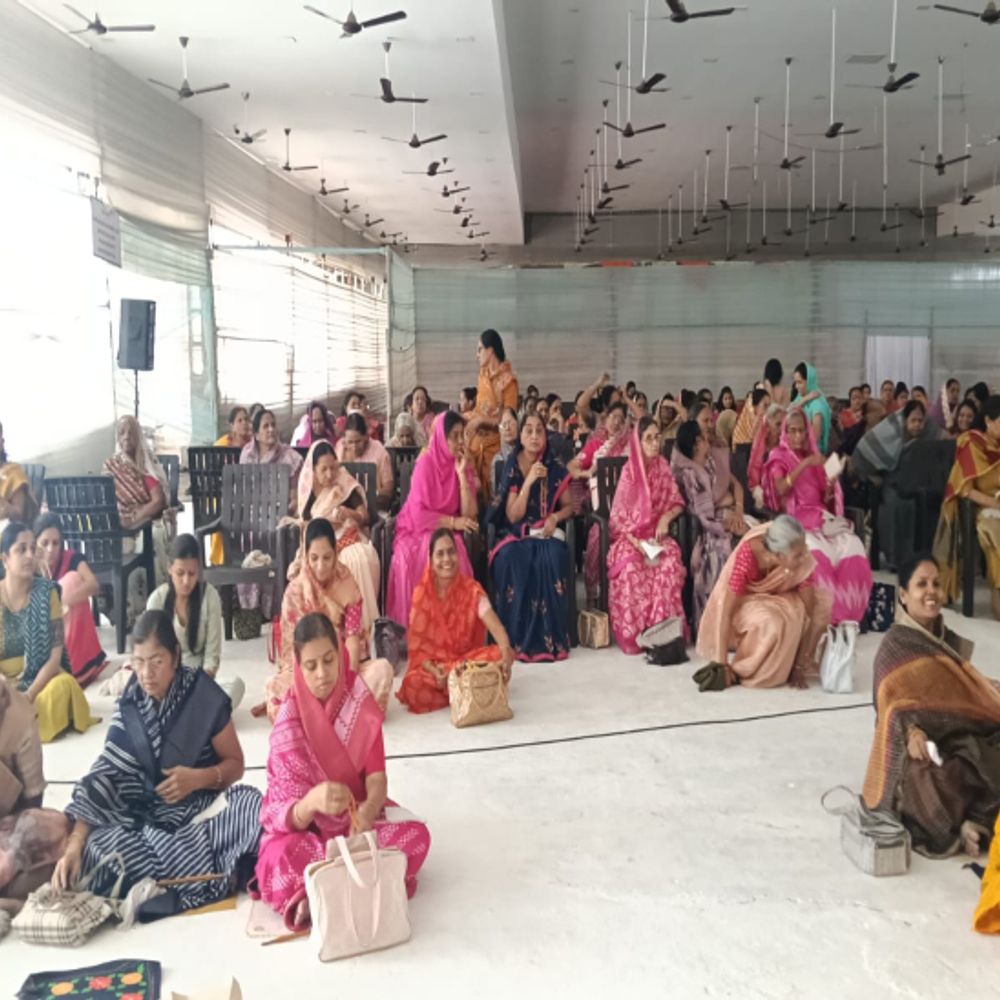साध्वी मंजुलाश्रीजी ने कहा-लगाव कम करने के लिए प्रयास जरूरी:दादाबाड़ी में जप, तप और साधना का दौर जारी, 21 उपवास पूर्ण करने पर सम्मान