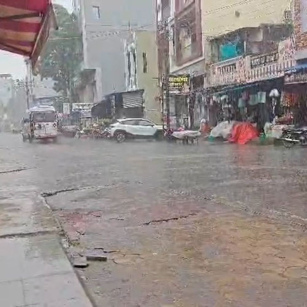 रतलाम में 26.88 इंच कम गिरा पानी:धोलावाड़ डेम साढ़े पांच मीटर खाली; पिछले साल 5 गेट खोले गए, इस बार एक भी नहीं
