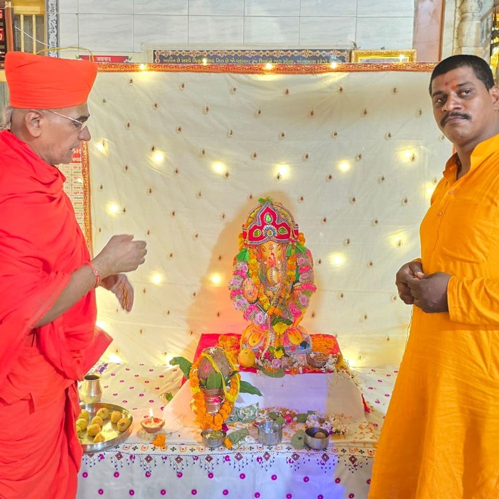 अयोध्या में 10 दिवसीय गणेश उत्सव आज से शुरू:जानकी महल ट्रस्ट में भगवान गणेश के लिए 70 किलो चांदी विशेष सिंहासन बना