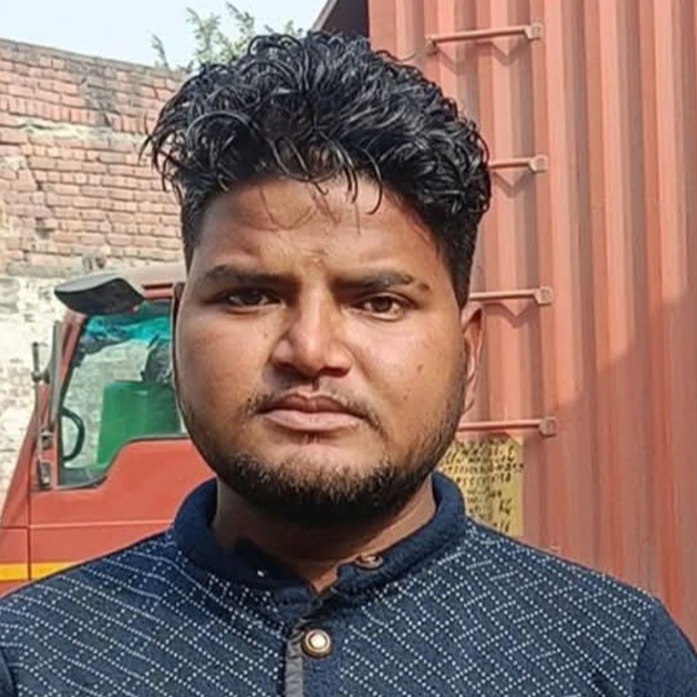 मेरठ में पेड़ से गिरकर युवक की मौत:शहद निकालने चढ़ा था, मधुमक्खियों के अटैक से अचानक गिरा