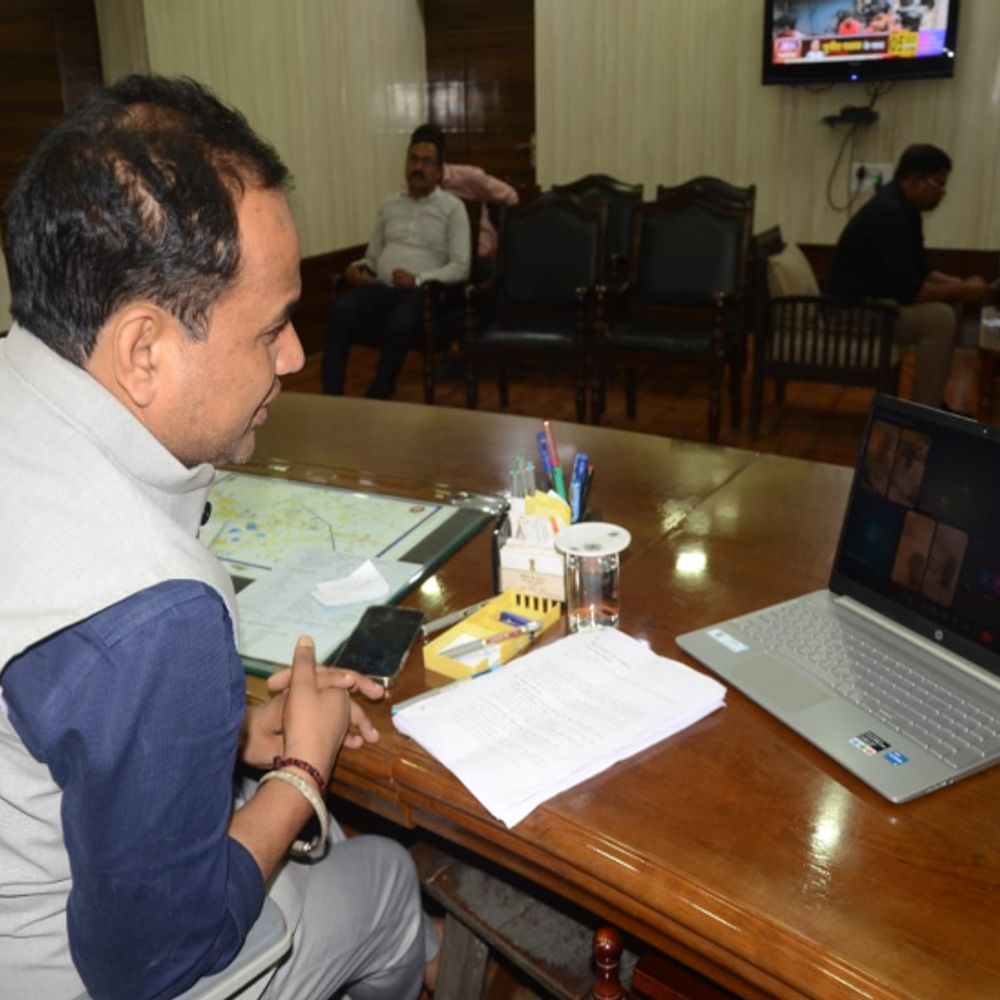 रायपुर में पीएम सूर्य घर योजना की साप्ताहिक समीक्षा:कलेक्टर ने दिए आवेदन जल्द निपटाने के निर्देश, बिना ठोस कारण आवेदन निरस्त नहीं होंगे