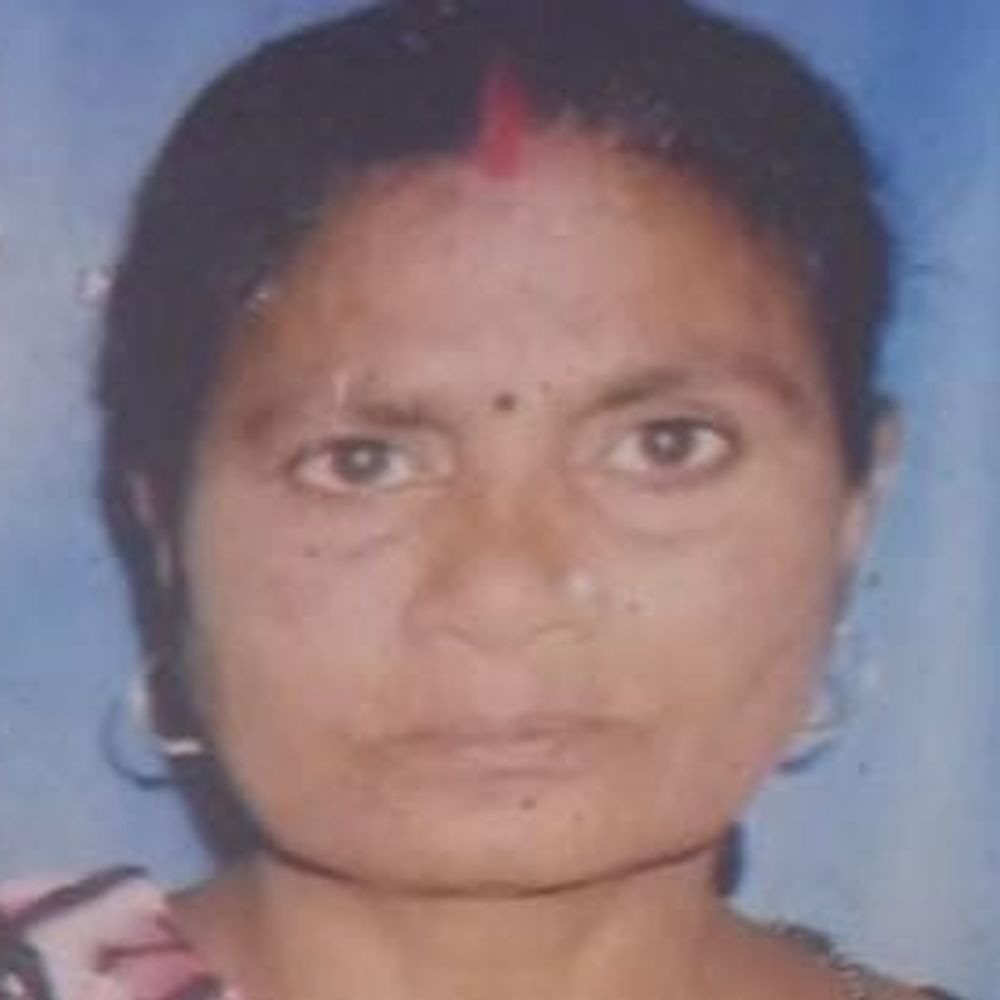 लखीमपुर में महिला ग्राम प्रधान को ट्रक ने कुचला:ऑटो में झटका लगने से सड़क पर गिरीं, मौके पर ही मौत
