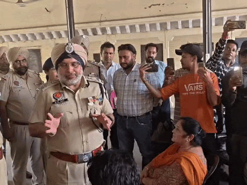 जालंधर में पुलिस के ग्रीवेंस सिस्टम में सुधार की तैयारी:ADGP राय बोले- शिकायतों के निपटारे की तय होगी समय-सीमा, अधिकारियों से की बैठक