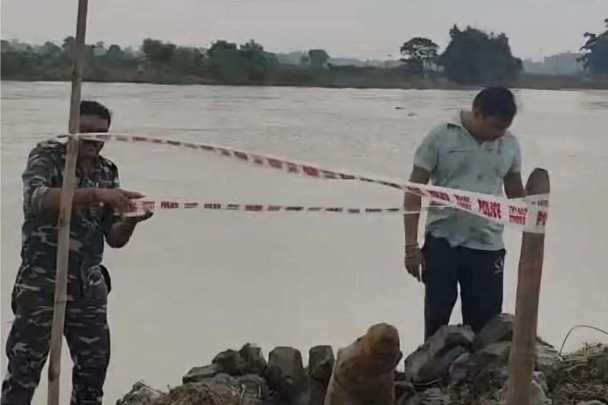 Mortar shell: सालों से मिट्टी में दबा था द्वितीय विश्व युद्ध का मोर्टार शेल, पुलिस ने घेरा इलाका, सेना ने संभाला मोर्चा