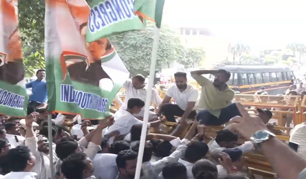 नागपुर में Youth Congress का बड़ा प्रदर्शन, Manusmriti और Rahul Gandhi पर FIR के खिलाफ निकाली ‘संविधान सम्मान यात्रा’