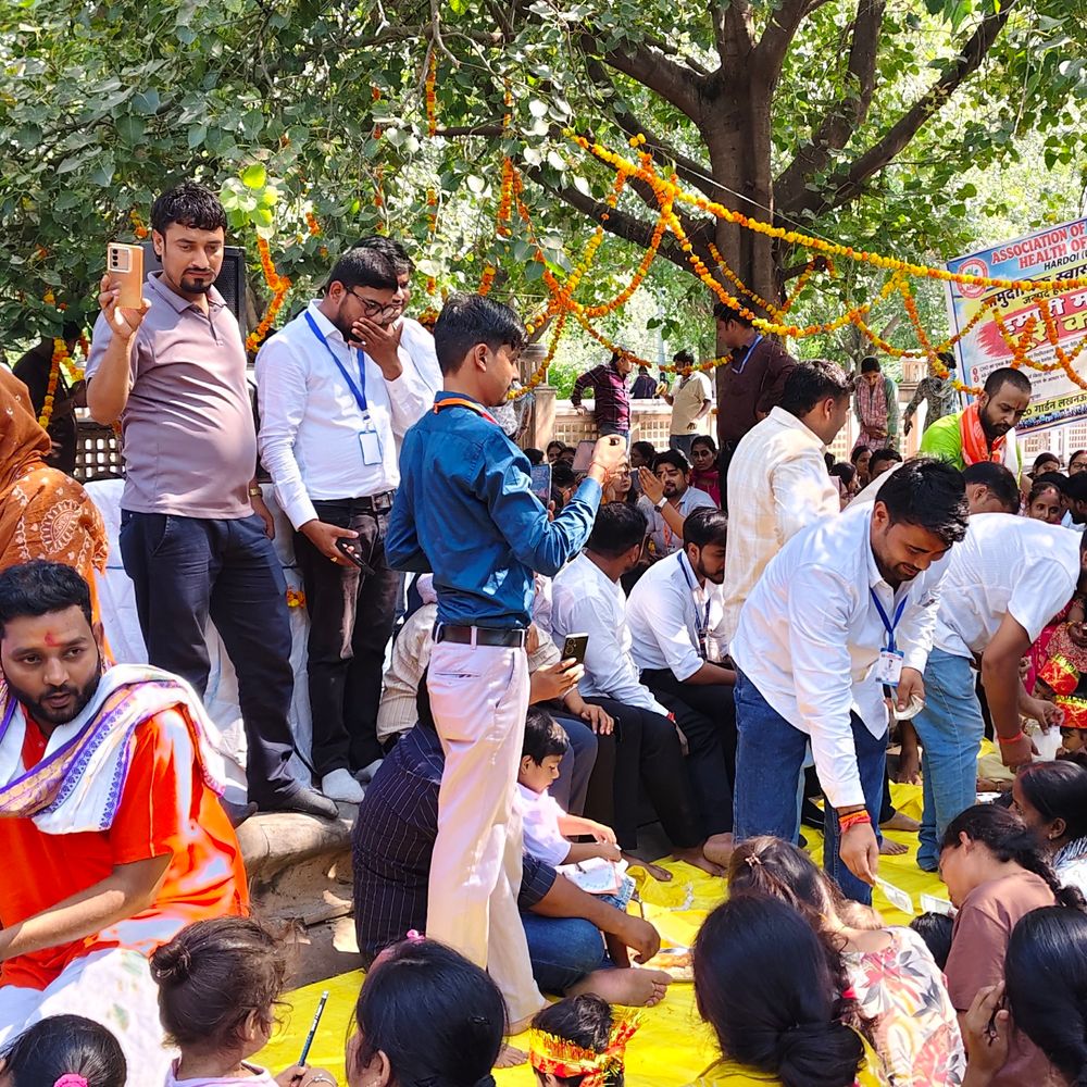 लखनऊ में सीएचओ ने किया कन्या पूजन:आंदोलन के 22वें दिन पूजा-अर्चना, सेवा सुरक्षा मांगों खातिर लिया संकल्प