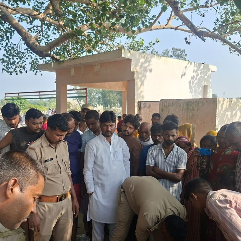 देवरिया में नाले में डूबने से छात्रा की मौत:12 घंटे बाद मिला शव, रात में घर से निकली थी