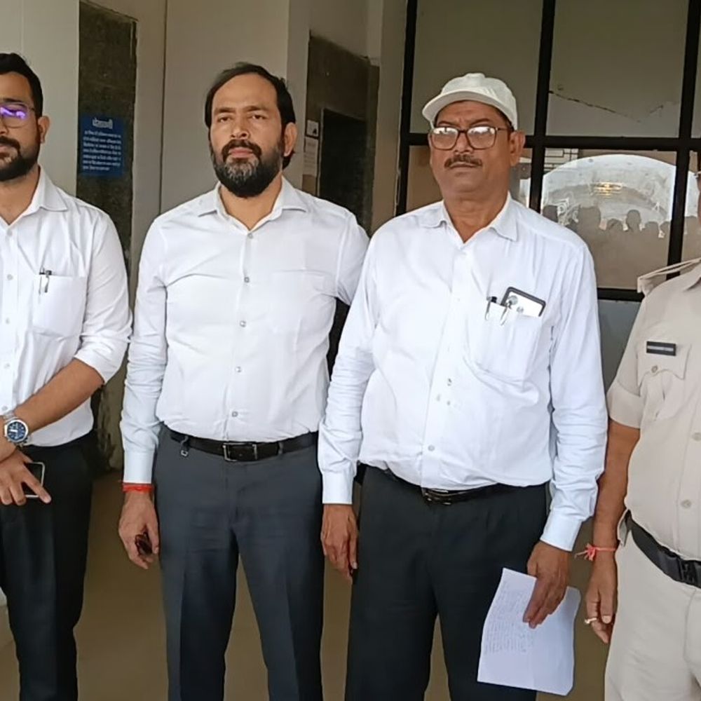 थावे मंदिर चोरी कांड में 5 आरोपियों को सजा:4 को 7-7 साल कठोर कारावास और 10-10 हजार जुर्माना, एक को 3 साल कैद